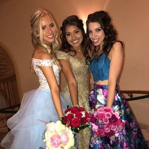 Meet your Posher, Sarina